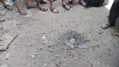 Photo of إصابة خمسة مواطنين بانفجار عبوة ناسفة وسط سوق شعبي في تعز