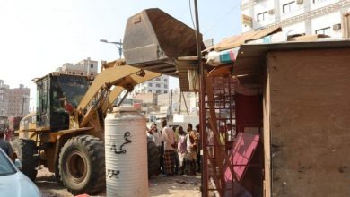Photo of عدن..حملة لإزالة العشوائيات في الشيخ عثمان
