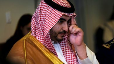 Photo of هادي يبحث  مع نائب وزير الدفاع السعودي  تنفيذ اتفاق الرياض