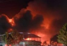 Photo of حريق هائل يلتهم متجراً في مديرية المنصورة بعدن