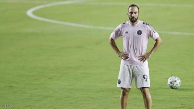 Photo of مستبعدا  ميسي ورونالدو ..هيغواين يختار أفضل 3 لاعبين