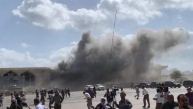 Photo of استهداف مطار عدن الدولي  تزامنا مع وصول الحكومة  اليمنية  الجديدة