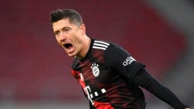 Photo of ليفاندوفسكي يتفوق على رونالدو وميسي ويتوج بجائزة افضل لاعب لعام 2020