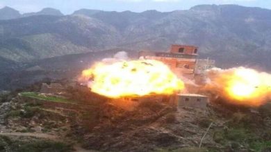 Photo of جماعة  الحوثي تحاصر منطقة في تعز وتقصفها بمختلف أنواع الأسلحة وتنفذ حملة اعتقالات فيها
