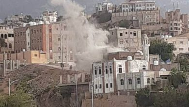 Photo of تعز : إصابة امرأة بجروح خطيرة جراء قصف حوثي على حي عصيفرة