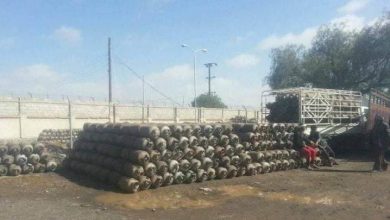 Photo of الحوثيون يفرضون جرعة سعرية جديدة لقيمة إسطوانة الغاز المنزلي في مناطق سيطرتهم