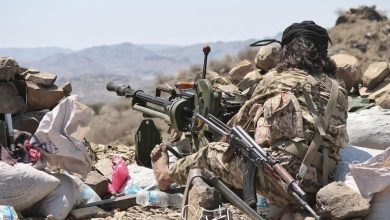 Photo of الجيش يشن هجوما عنيفا على مواقع وثكنات المليشيا الحوثي في جبهة مقبنه غرب تعز