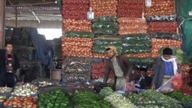 Photo of المواطنون يشكون من الإرتفاع  الجنوني لأسعار الخضروات في أول يوم رمضاني  بصنعاء