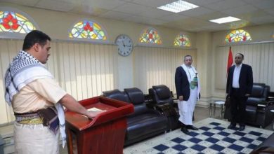 Photo of انشقاق الذراع الأيمن لوزير خارجية المليشيا ووصوله إلى مأرب
