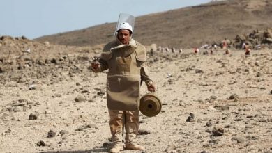 Photo of مقتل 3 أطفال بانفجار قنبلة من مخلفات الحرب في البيضاء