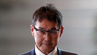 Photo of الحكم بالسجن على وزير سابق اشترى أصواتا انتخابية لزوجته في اليابان