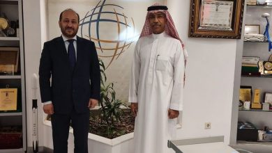 Photo of مباحثات بين وزارة الإتصالات اليمنية  و”عرب سات” حول إمكانية تسريع خدمات الإنترنت والإتصالات