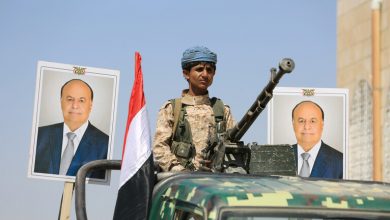 Photo of أبين..قتلى وجرحى جراء قصف معسكر لقوات الحكومة اليمنية