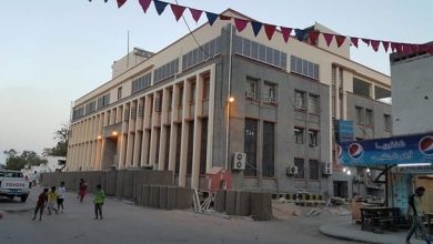 Photo of عدن..برلمانيون يطالبون بإقالة قيادة البنك المركزي