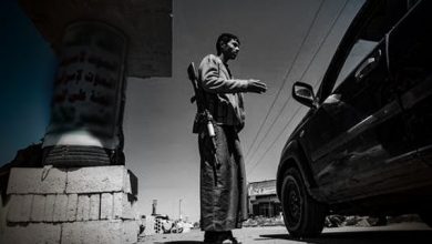 Photo of اليمنيون خارج البلاد وأقاربهم بالداخل هدف ابتزاز حوثي جديد