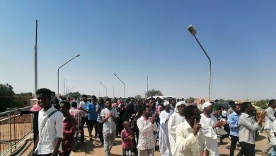 Photo of “لجنة أطباء السودان”: مقتل متظاهر على الأقل برصاص العسكريين في الخرطوم