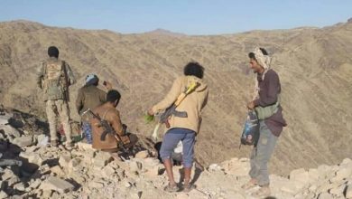 Photo of مأرب.. مليشيا الحوثي تسيطر على مديرية جبل مراد باتفاق أبرمته مع القبائل بعد أيام من انسحاب القوات الحكومية بأسلحتها الثقيلة