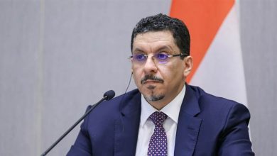 Photo of الحكومة الشرعية  تحذر: سقوط مأرب نهاية للسلام وبدء حرب جديدة ستطال دول المنطقة