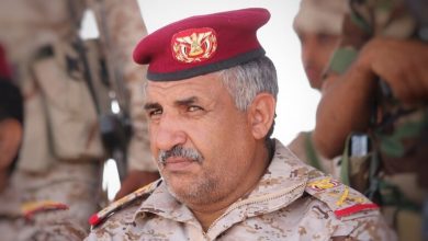 Photo of وزارة الدفاع ورئاسة الأركان تنعيان رئيس هيئة العمليات الحربية