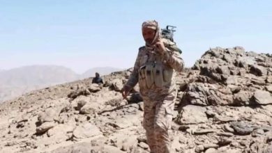 Photo of مليشيا الحوثي تسيطر على مرتفعات البلق الشرقي وتواصل هجماتها على نقطة الفلج جنوبي مأرب