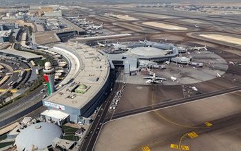 Photo of انفجارات في 3 صهاريج محروقات إماراتية وحريق في مطار أبوظبي والحوثيون يتبنون العملية
