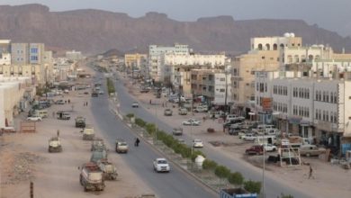 Photo of بعد إعلان عملية “تحرير اليمن السعيد”..الحوثيون يستهدفون عتق بهجوم صاروخي
