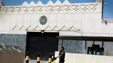 Photo of الحوثيون يختطفون موظفاً بالسفارة الأميركية في صنعاء