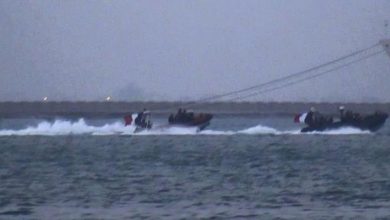 Photo of القوات الحكومية في حجة تعلن تدمير زورقين مفخخين لمليشيا الحوثي