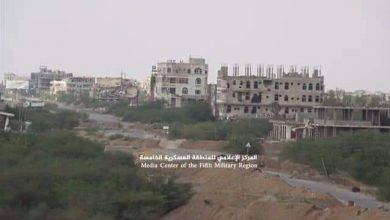 Photo of حجة.. مليشيا الحوثي تواصل استهداف مدينة حرض بالصواريخ الباليستية