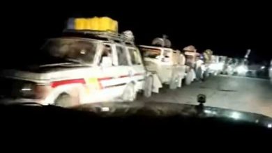 Photo of تعز..ناشطون يتداولون فيديو يظهر تهريب المشتقات النفطية  إلى مناطق سيطرة الحوثيين