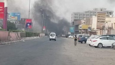 Photo of عدن..انفجار في موكب قيادي أمني