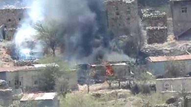 Photo of في استمرار الحوثيين لخرق الهدنة الأممية..إصابة خمسة جنود واعطاب آليات وإحراق منازل شمالي الضالع