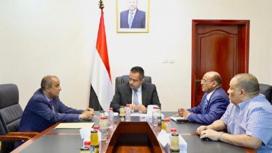 Photo of عدن..رئيس الوزراءيترأس اجتماع يتدارس التنسيق بين السياسة المالية والنقدية لتنفيذ الإصلاحات