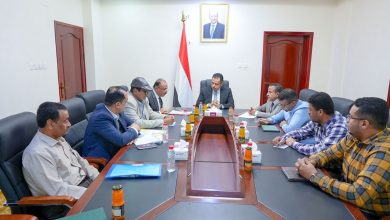 Photo of معين عبدالملك يبحث مع قيادة هيئة الطيران المدني خطة تطوير وتشغيل المطارات