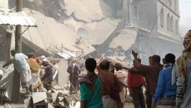 Photo of لودر أبين..سقوط عشرات المدنيين قتلى وجرحى بانفجار متجر لبيع الأسلحة
