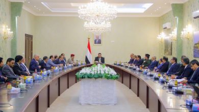 Photo of الشرعية ترحب بالبيان السعودي الأمريكي وأهمية إلزام الحوثيين بتنفيذ بنود الهدنة