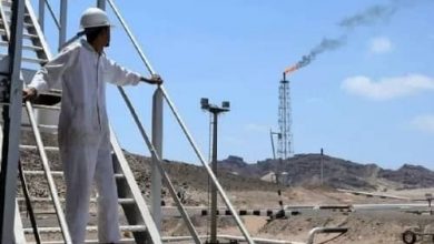 Photo of تحذيرات من عجز الحكومة عن دفع المرتبات مع تواصل إيقاف تصدير النفط