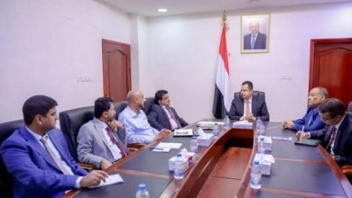 Photo of عدن..رئيس الوزراء يوجه باستكمال تدابير تأمين وحماية المصالح الحيوية والشركات النفطية
