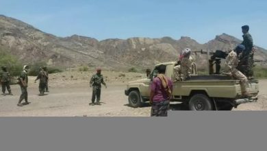 Photo of مقتل وإصابة 14 مدنيا بينهم 4 جنود بمواجهات وقصف صاروخي حوثي شمال غربي لحج