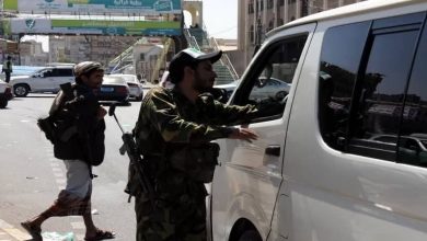 Photo of التخابر والخيانة.. ذريعة حوثية لابتزاز المسافرين واعتقالهم وأدلجتهم