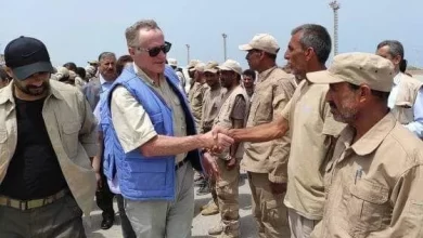 Photo of نجاة رئيس بعثة (اونمها) من انفجار حقل ألغام وسقوط قتلى وجرحى من أفراد حراسته في الحديدة