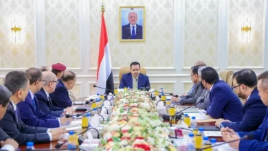 Photo of الحكومة اليمنية: محاولات الحوثي تحويل مسار السلام لحرب اقتصادية ستفشل