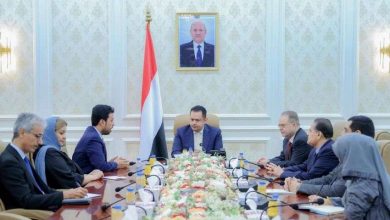 Photo of عدن..رئيس الوزراء يلتقي رئاسة هيئة التشاور والمصالحة