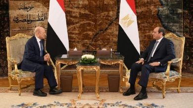Photo of العليمي يطلع السيسي على مستجدات المشهد اليمني والجهود المبذولة للتسوية