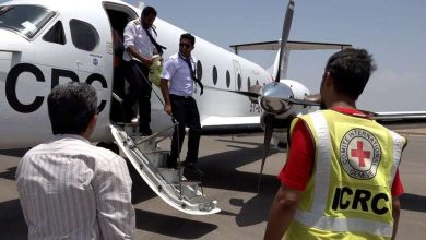 Photo of رحلة تجريبية لطيران الصليب الأحمر لمطار المخأ استعدادًا لتبادل الأسرى
