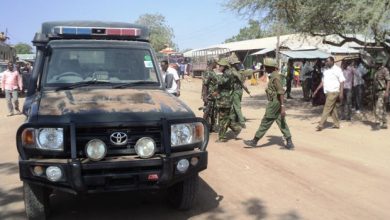 Photo of الصومال.. إصابة ضابطين في كمين مسلح بمانديرا