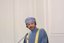 Photo of رويترز عن وزير خارجية عُمان: باب الدبلوماسية لا يزال مفتوحا بين إيران وأمريكا