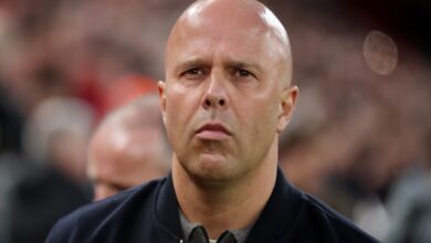 Photo of ليفربول ينفصل عن المدرب سلوت بعد موسم مخيب للآمال