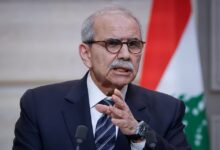 Photo of رئيس وزراء لبنان يطالب حزب الله بالإيفاء بتعهداته