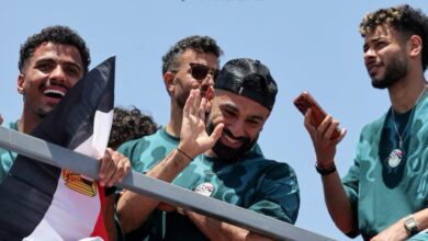 Photo of آلاف المصريين يحتفون بمنتخب بلادهم بعد أفضل مشاركة في تاريخ كأس العالم